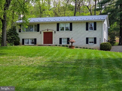/international/us/10984-old-forge-road-waynesboro-pa-110107629038/