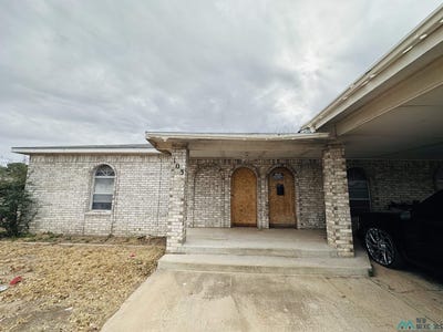 /international/us/103-w-yeso-drive-hobbs-nm-110104869452/