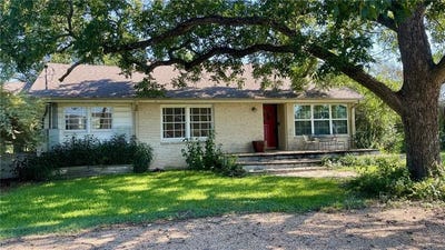 /international/us/704-e-colorado-st-1-601-acres-bremond-tx-110103978253/