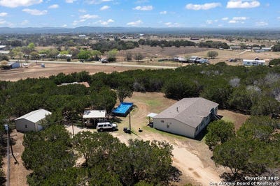 /international/us/2111-big-meadows-bandera-tx-110098480476/