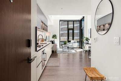 /international/us/889-103rd-avenue-ne-410-bellevue-wa-110105797112/