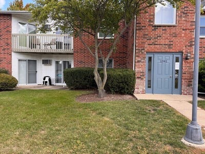 /international/us/1341-cunat-court-lake-in-the-hills-il-110108663374/