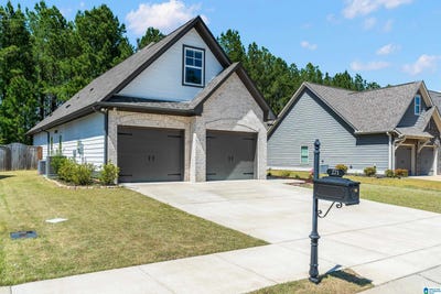 /international/us/271-crossbridge-road-chelsea-al-110101235702/