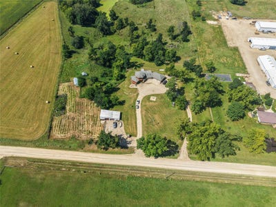 /international/us/2764-d-avenue-garwin-ia-110119753359/