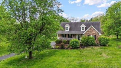 /international/us/7475-saddlebrook-court-greenville-in-110107285264/