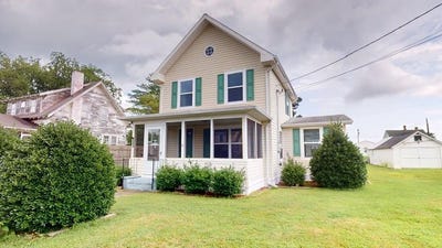 /international/us/23-lee-st-wachapreague-va-110119450951/