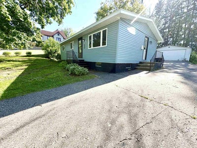 /international/us/411-western-avenue-elroy-wi-110108303150/