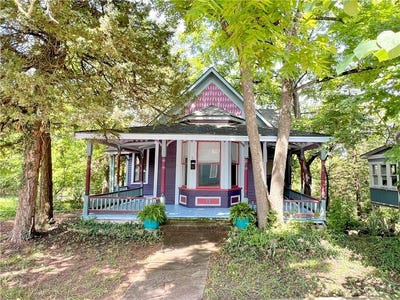 /international/us/34-white-st-eureka-springs-ar-110101028366/?lang=en