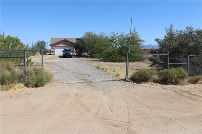 /international/us/6593-w-morelos-drive-golden-valley-az-110107630796/