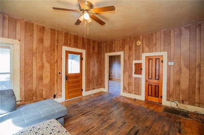 /international/us/407-n-pittman-street-prairie-grove-ar-110105836905/