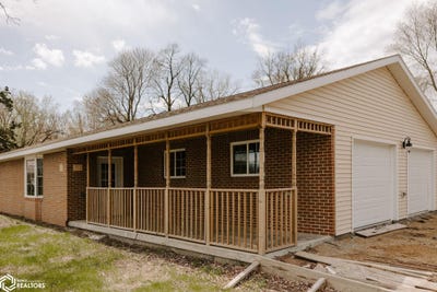 /international/us/301-w-south-street-lake-city-ia-110097849643/?lang=en