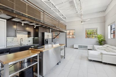 /international/us/215-n-walton-street-dallas-tx-110099734132/