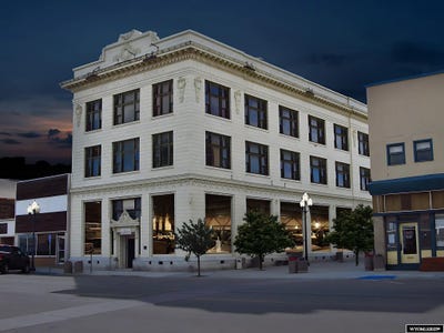 /international/us/502-s-main-street-rock-springs-wy-110097353442/