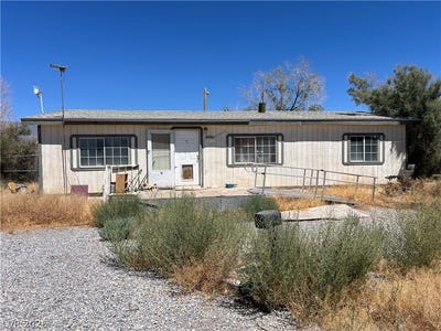 /international/us/2831-rita-drive-pahrump-nv-110110350668/