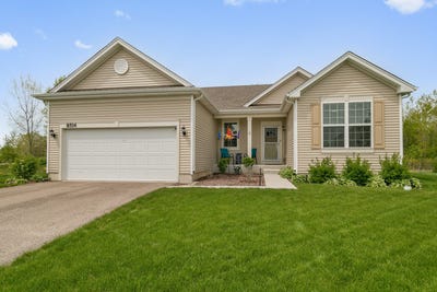 /international/us/8514-white-oaks-court-wonder-lake-il-110108009814/