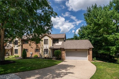 /international/us/4839-pond-drive-nw-north-canton-oh-110119585056/