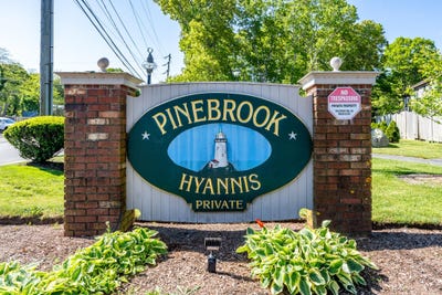 /international/us/32-townhouse-terrace-hyannis-ma-110108504861/