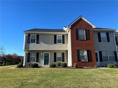 /international/us/3301-clover-meadows-drive-chesapeake-va-110108425168/