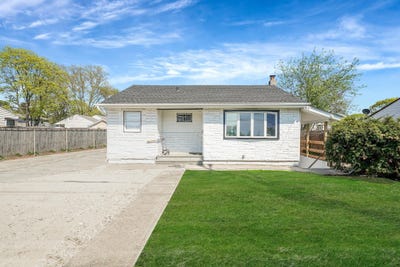 /international/us/1739-5th-avenue-bay-shore-ny-110098883334/