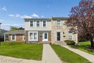 /international/us/29061-e-brittany-court-roseville-mi-110107752765/