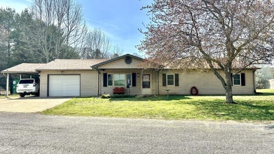 /international/us/508-monroe-street-thayer-mo-110108208175/