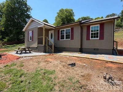 /international/us/3262-nix-creek-road-marion-nc-110108107550/