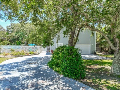 /international/us/26-beachside-drive-palm-coast-fl-110101491657/