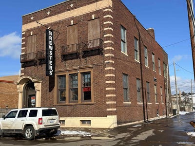 /international/us/112-s-lowell-ironwood-mi-110090186326/?lang=en