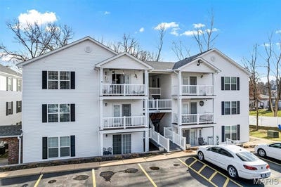 /international/us/1408-summertree-springs-avenue-valley-park-mo-110104841017/