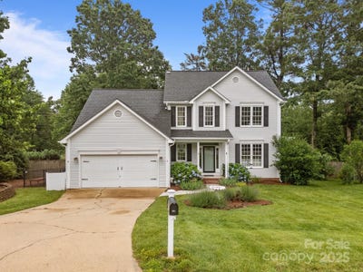 /international/us/201-windsor-forest-circle-fletcher-nc-110100348850/