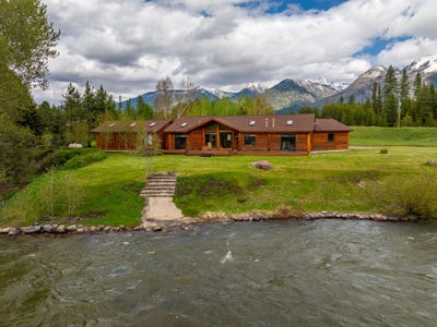 /international/us/7287-highway-83-condon-mt-110108296616/