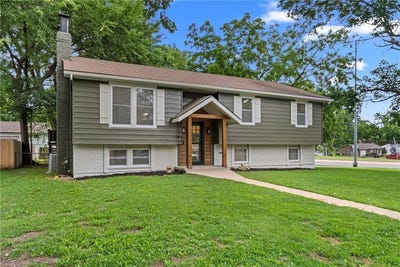 /international/us/101-manor-drive-belton-mo-110109040796/