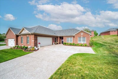 /international/us/2047-berry-hill-drive-frankfort-ky-110107417298/