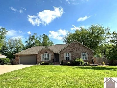 /international/us/2209-carol-drive-murray-ky-110099198672/?lang=zh-tw