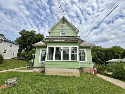 /international/us/110-s-oak-street-north-freedom-wi-110101423690/?lang=zh-cn