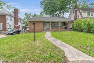 /international/us/86-88chancellor-ave-newark-city-nj-110102921802/