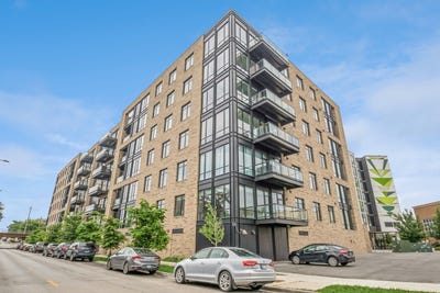 /international/us/1701-w-webster-avenue-chicago-il-110108545449/
