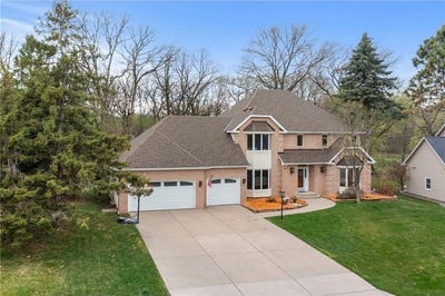 /international/us/9376-wedgewood-drive-woodbury-mn-110108569039/