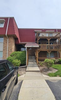 /international/us/1870-tall-oaks-drive-aurora-il-110107986390/