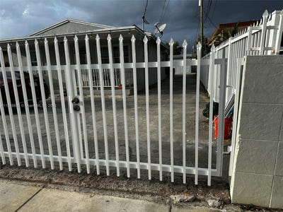 /international/us/2223-nw-32nd-st-miami-fl-110101264567/