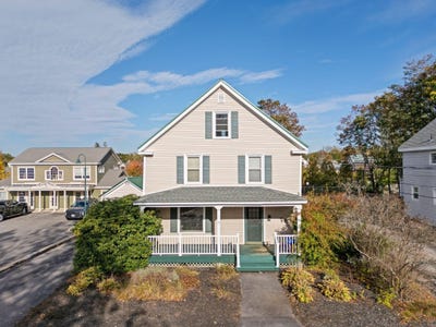 /international/us/10-elm-street-gorham-me-110107401753/