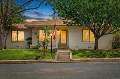 /international/us/803-poplar-fredericksburg-tx-110104548828/