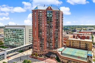 /international/us/300-walnut-street-des-moines-ia-110110243683/