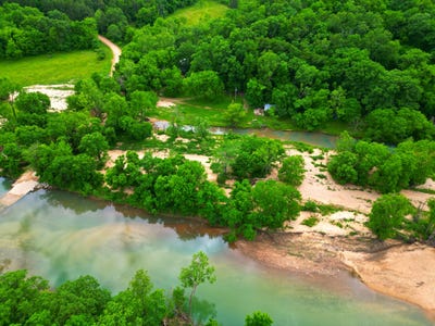 /international/us/34587-county-road-246-ava-mo-110099850741/