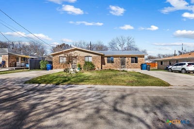 /international/us/222-redbud-lane-new-braunfels-tx-110104908103/