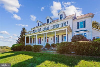 /international/us/18077-clendenning-circle-round-hill-va-110120408597/