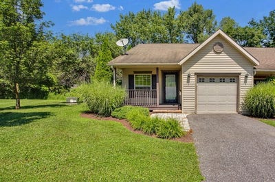 /international/us/32-hickory-terrace-wellsboro-pa-110101221250/?lang=en
