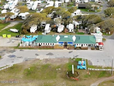 /international/us/4021-island-drive-north-topsail-beach-nc-110098381321/