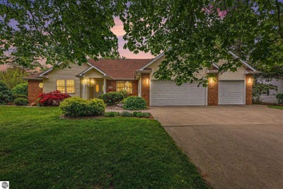 /international/us/1220-glenwood-drive-mt-pleasant-mi-110108140738/