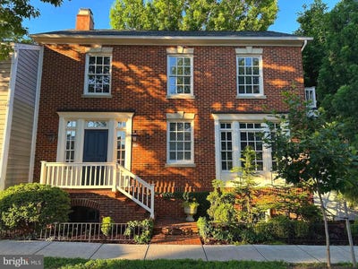 /international/us/808-oronoco-st-alexandria-va-110108495777/